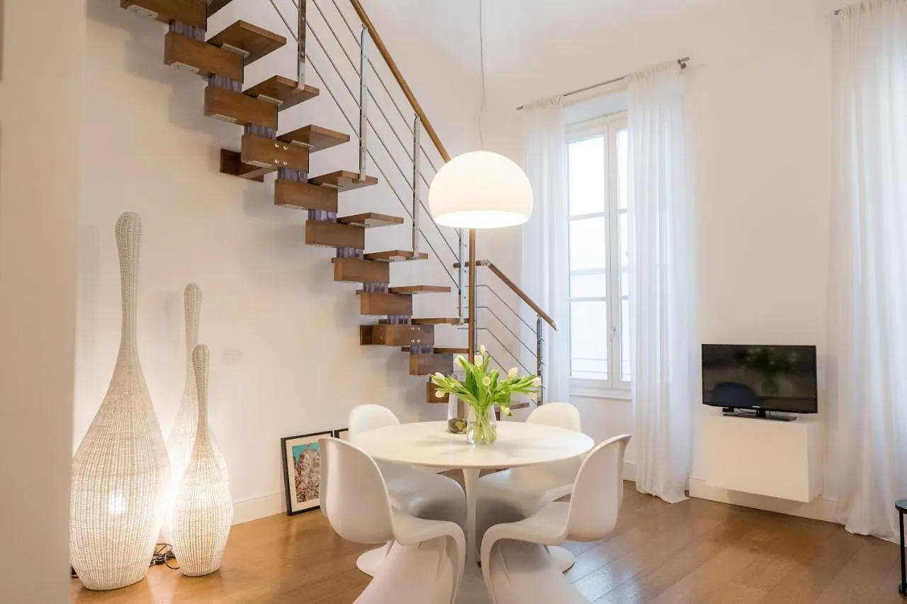 Pergola White Loft Apartment Florence